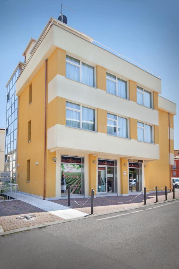La Rocca Suite Garda  Exterior foto